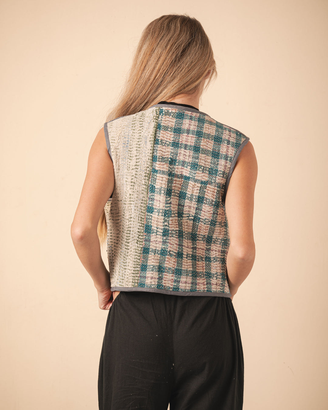 Nila Vest