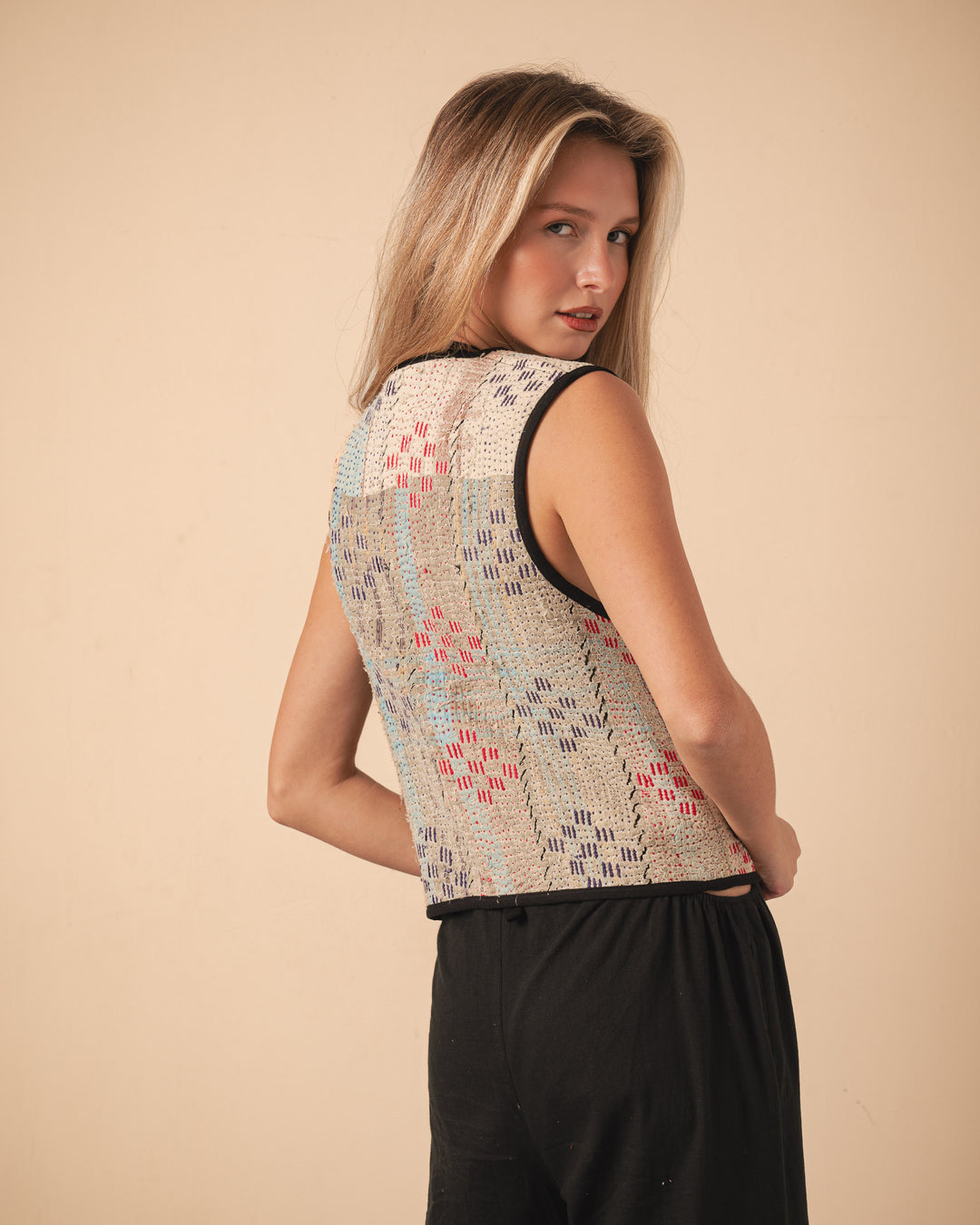 Nila Vest