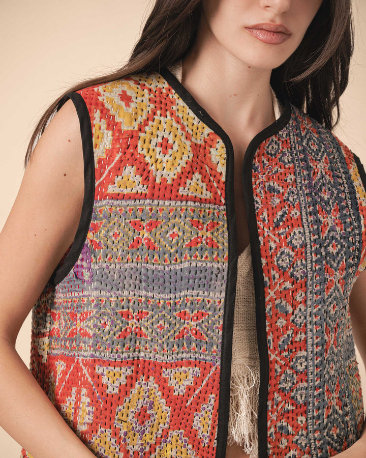 Nila Vest